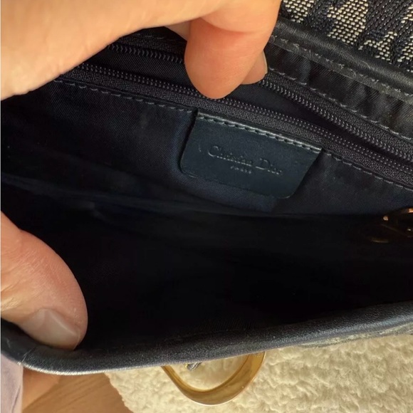 Meet your Posher, Jonnathan - Picture 7 of 13